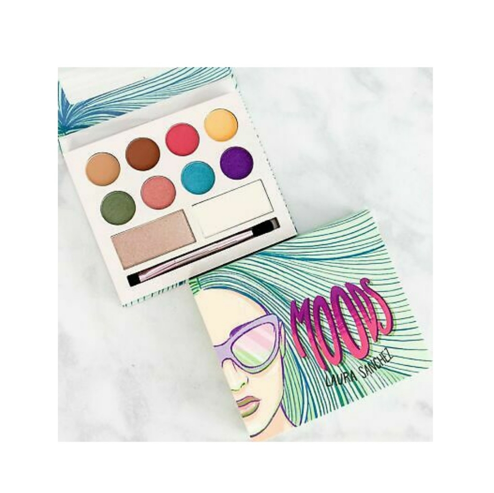 NIB! Moods by Laura Sanchez Eyeshadow Palette